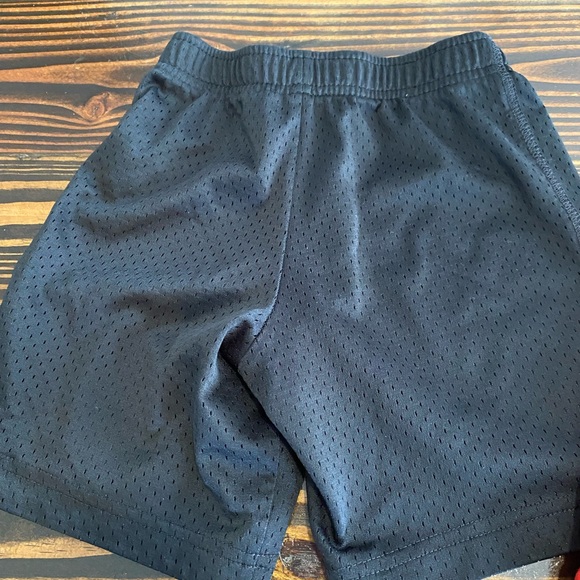 Nike Black and Red Athletic mesh shorts - Picture 5 of 8